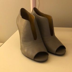 Nine West heels 7.5 grey bootie
